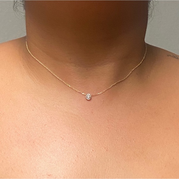 14KT solitaire diamond 💎 necklace - Picture 4 of 17